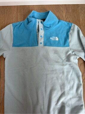The North Face Kids Two-Tone Light Blue & Sky Blue Snap Fleece Pullover